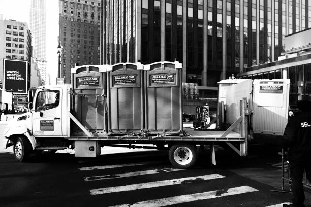 Best Porta potty delivery and setup  in Kirkland, IL